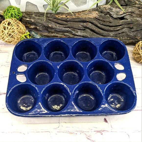 VINTAGE Wagner Griswold Blue Porcelain Cast Iron Popover Cupcake Muffin Pan - Picture 3 of 9